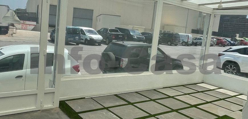 Venta de nave con oficinas