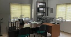 Venta de nave con oficinas