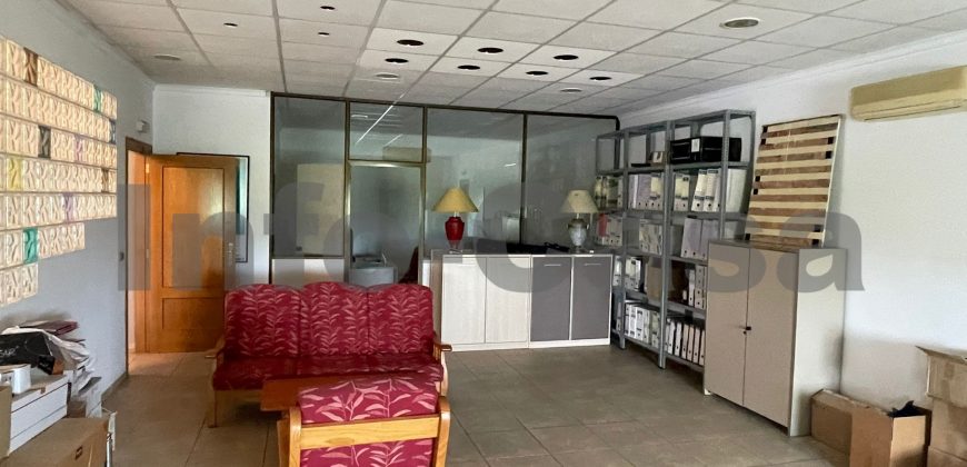 Venta de nave con oficinas