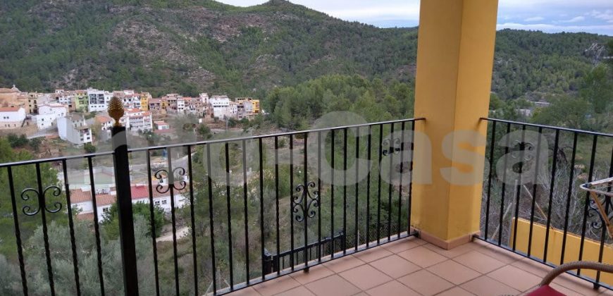 Chalet pareado en venta