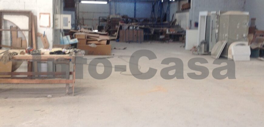 Venta de nave con campa