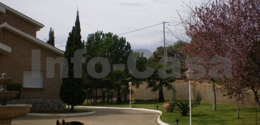 Fantástico chalet en Onda